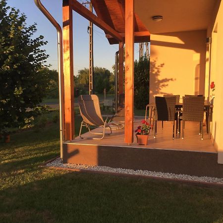 Konrad Apartman Villa Balatonmáriafürdő Dış mekan fotoğraf
