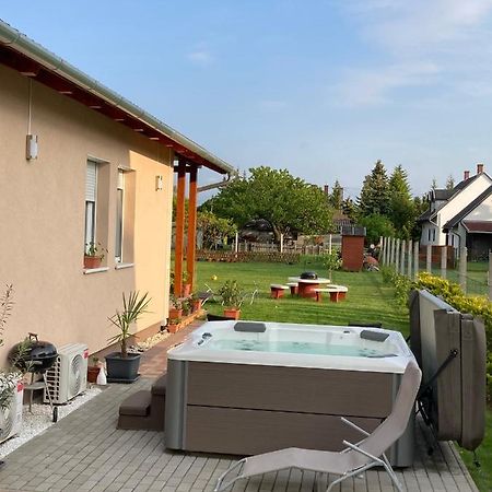Konrad Apartman Villa Balatonmáriafürdő Dış mekan fotoğraf