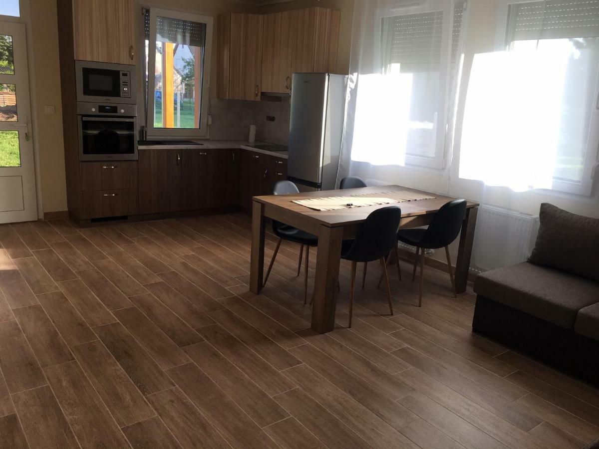 Konrad Apartman Villa Balatonmáriafürdő Dış mekan fotoğraf